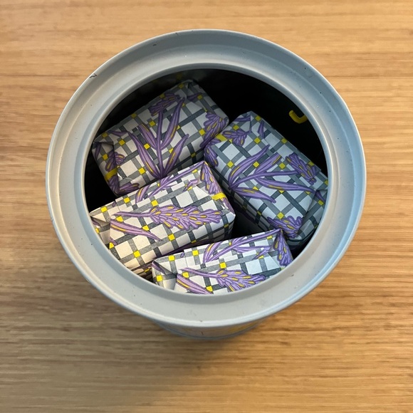 Beekman 1802 Collectible Goat Can Tin Holiday Pail Sweet To Be Kind - Picture 4 of 4